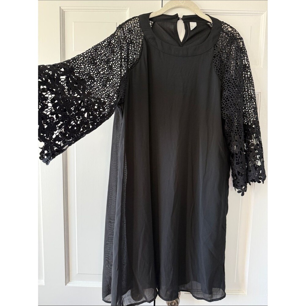 BLACK SHIFT DRESS LACE BELL SLEEVES A-LINE SIZE LARGE SWING WHIMSY GOTH WITCHY